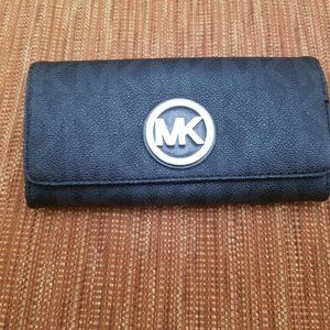 Michael Kors Fulton Long Flap Continental Wallet